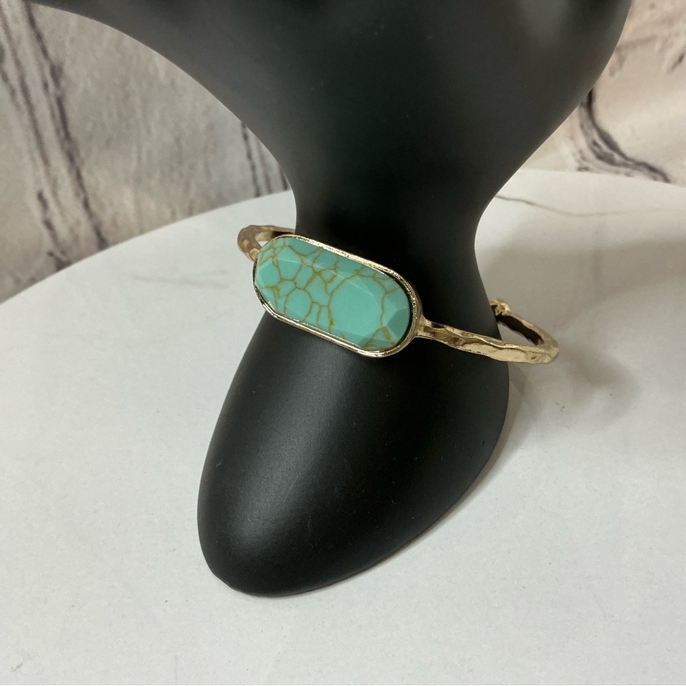 🐘🐘💓 14K Gold Plated Turquoise Stone Bangle - Picture 6 of 8